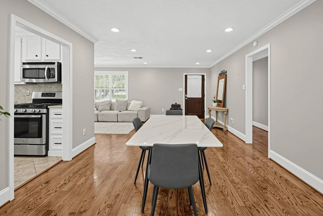 Photo of 1111 Timbergrove Lane