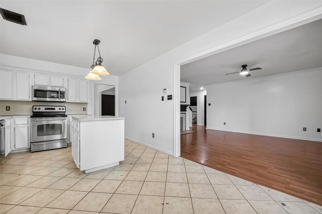 Photo of 5931 Thom Road