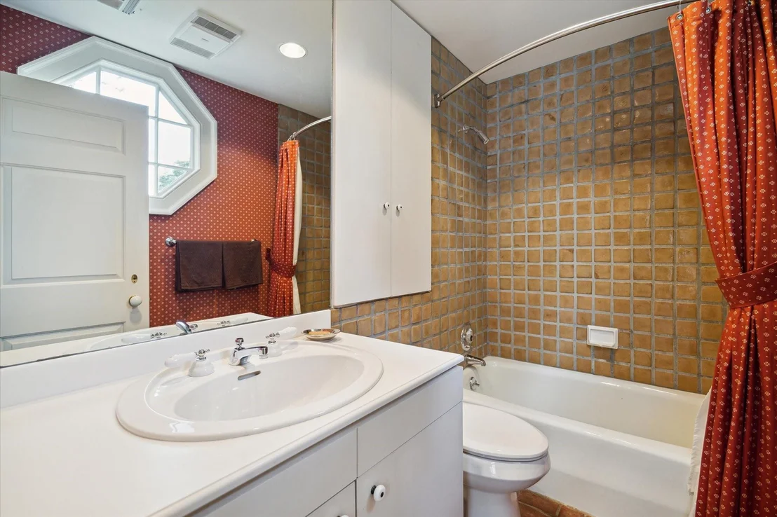 Photo of 3971 Inverness Drive
