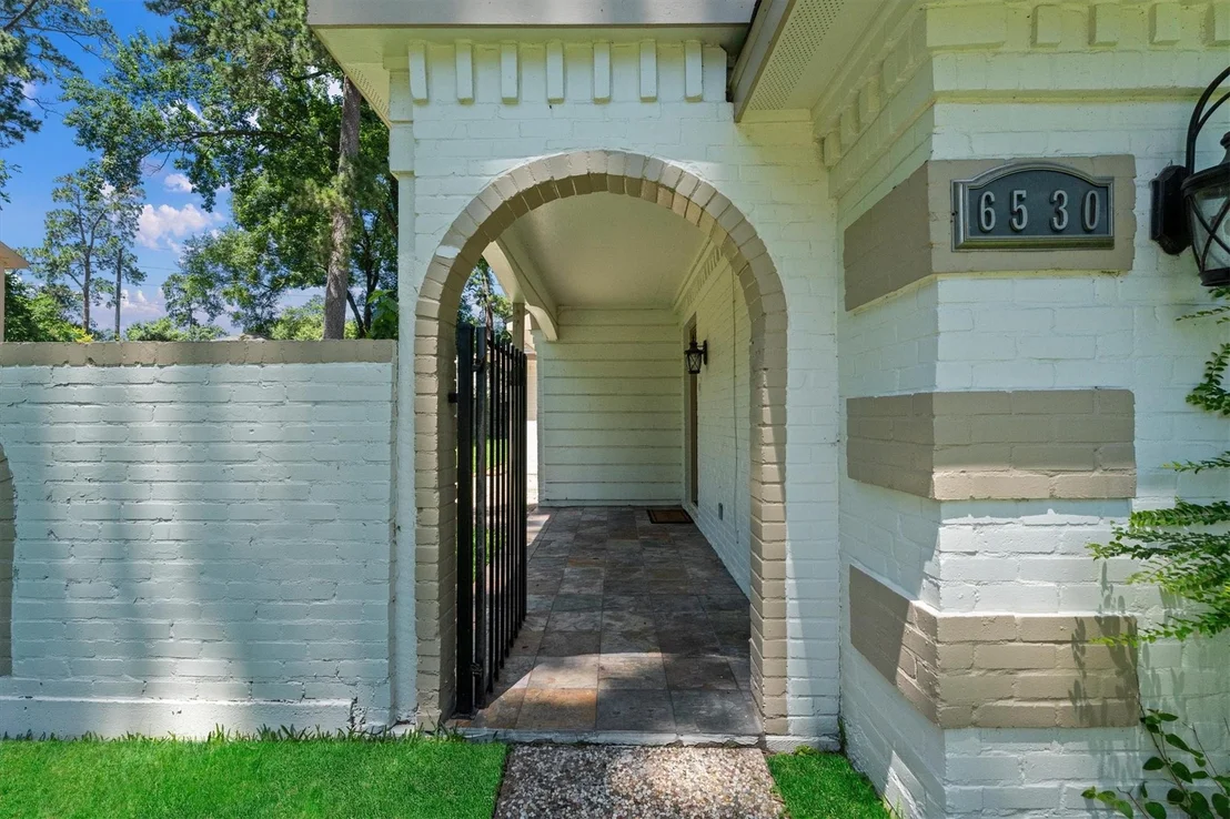 Photo of 6530 Bayonne Drive