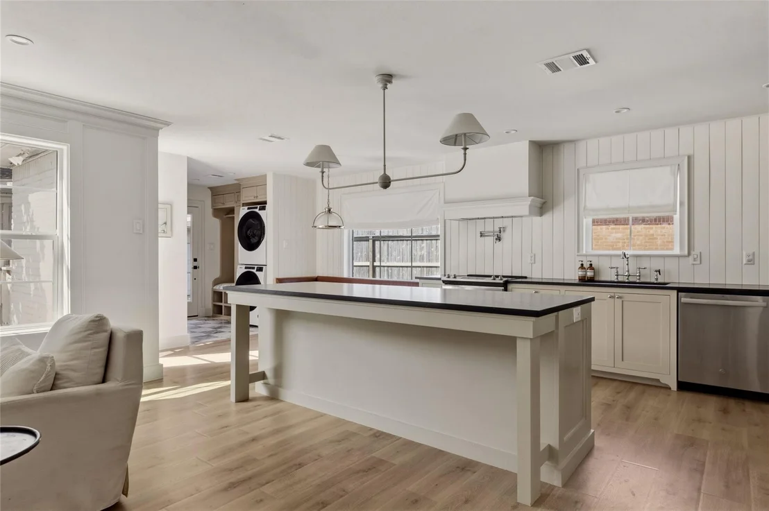 Photo of 12035 Riverview Drive