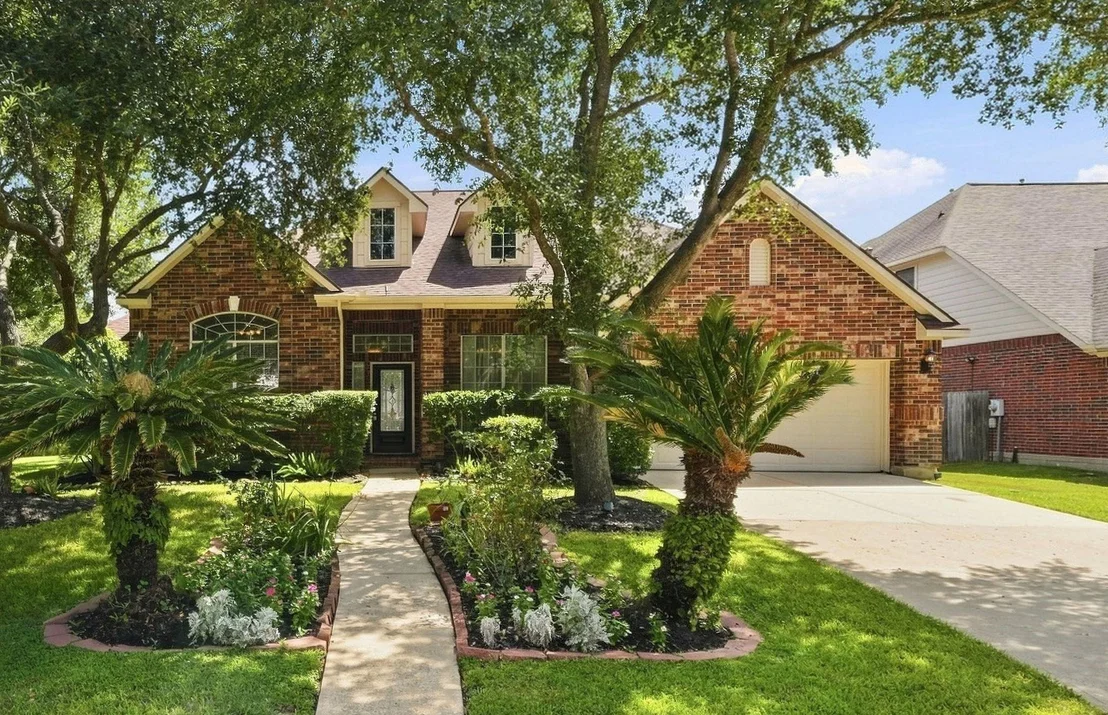 Photo of 6127 Merry Pine Court