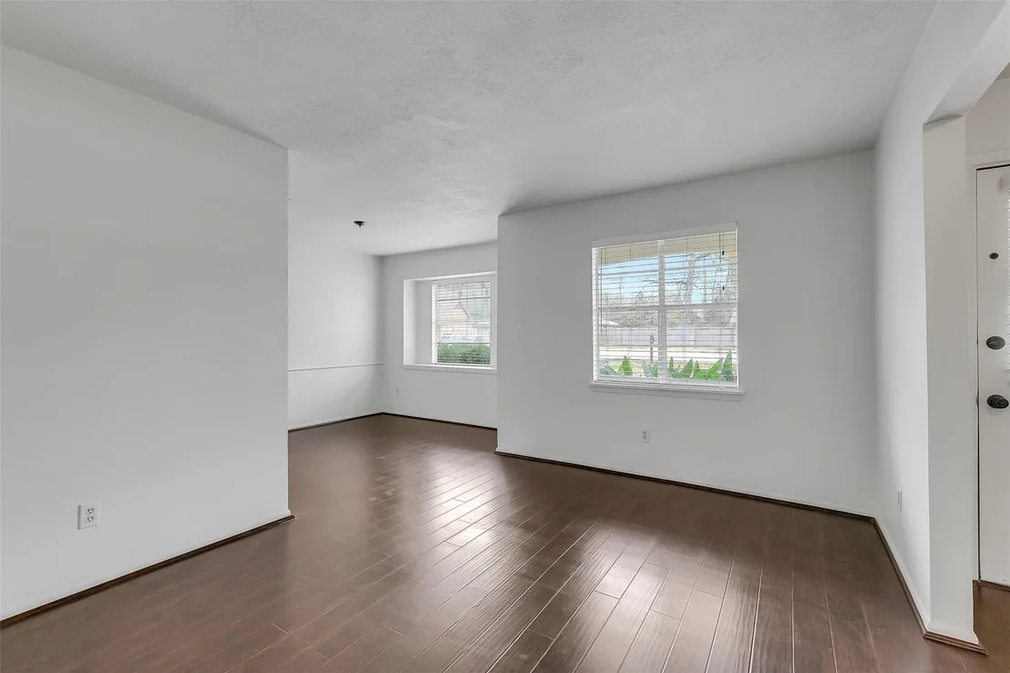 Photo of 25403 Glen Loch Drive