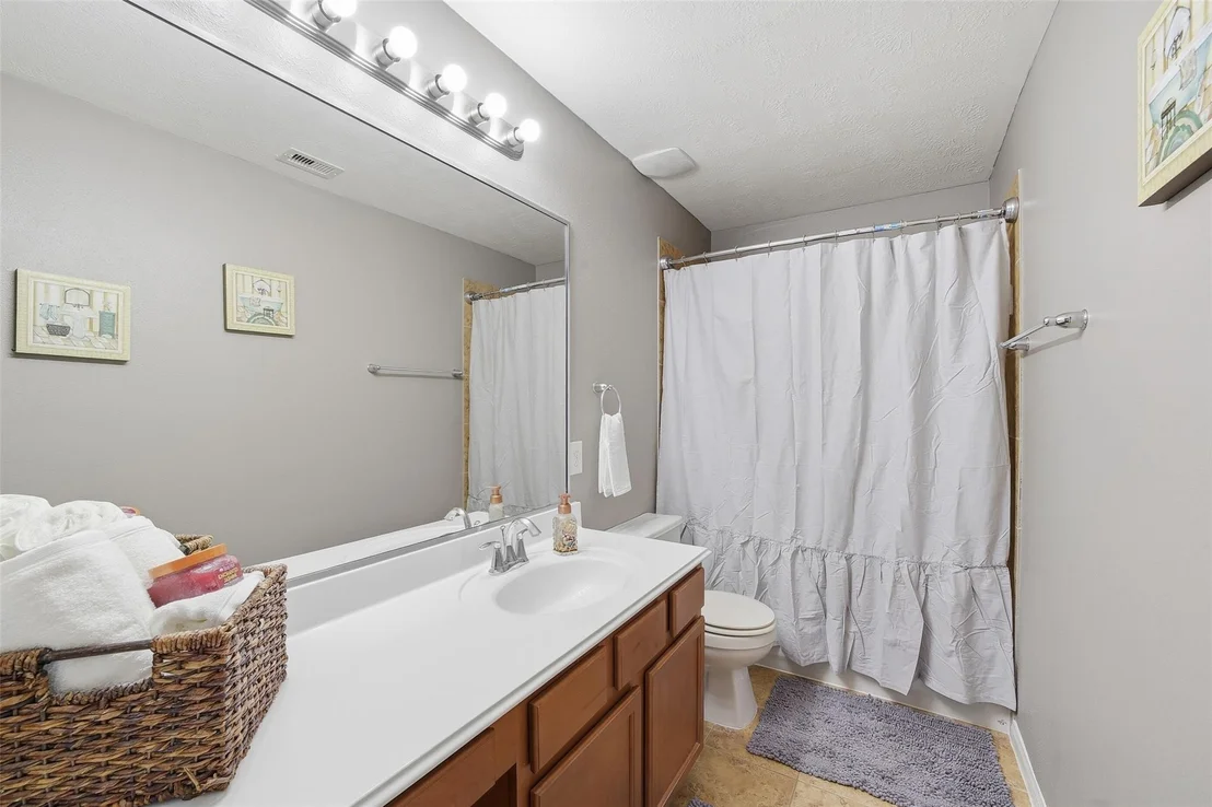 Photo of 15402 Hazen Point Drive