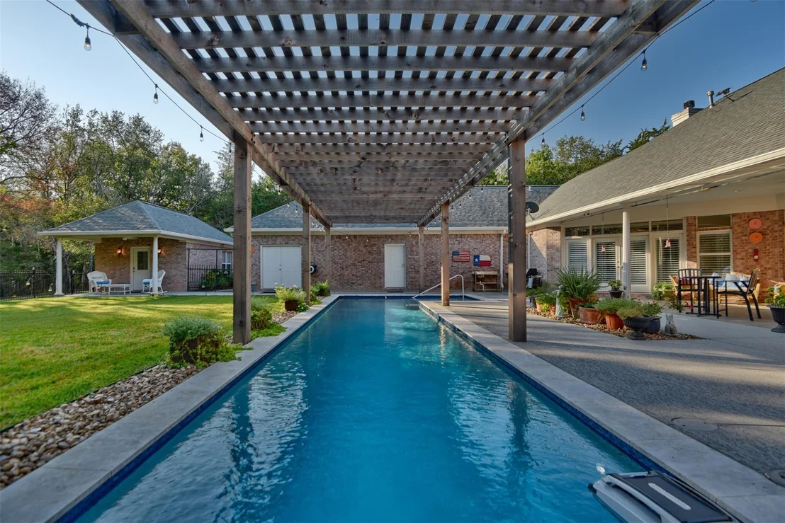 Photo of 851 Elm Drive