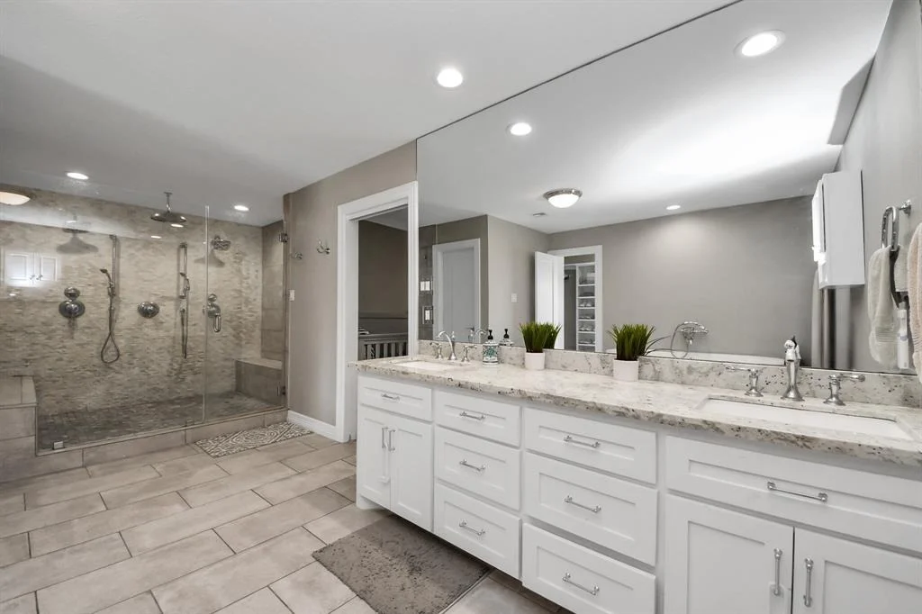 Photo of 415 Lakeside Estates Drive