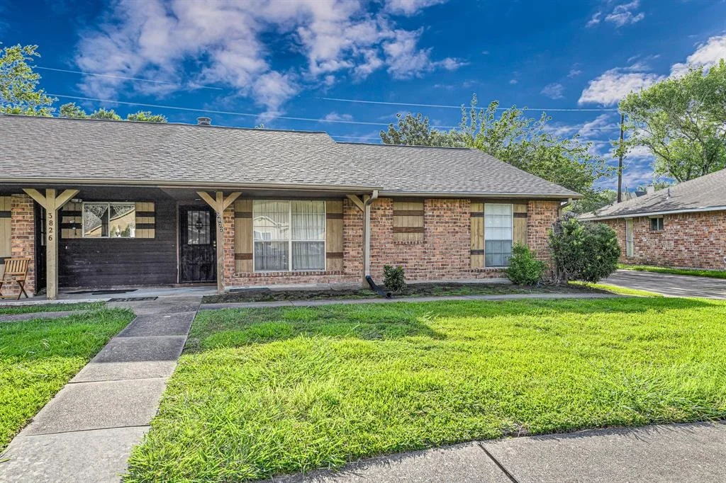 Photo of 3822 Quiet Place Drive