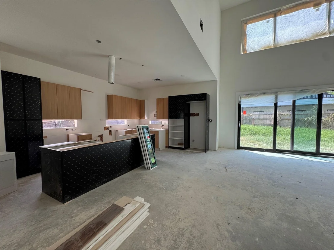 Photo of 8005 Ridgeview Drive