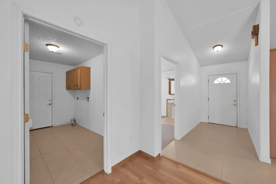 Photo of 121 Magnolia Boulevard