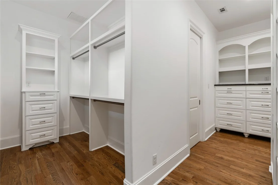 Photo of 2329 Willowby Drive