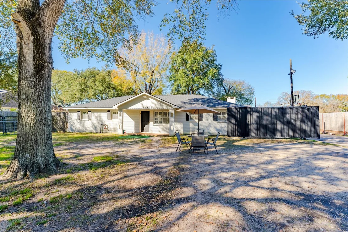 Photo of 11407 Iberia Drive
