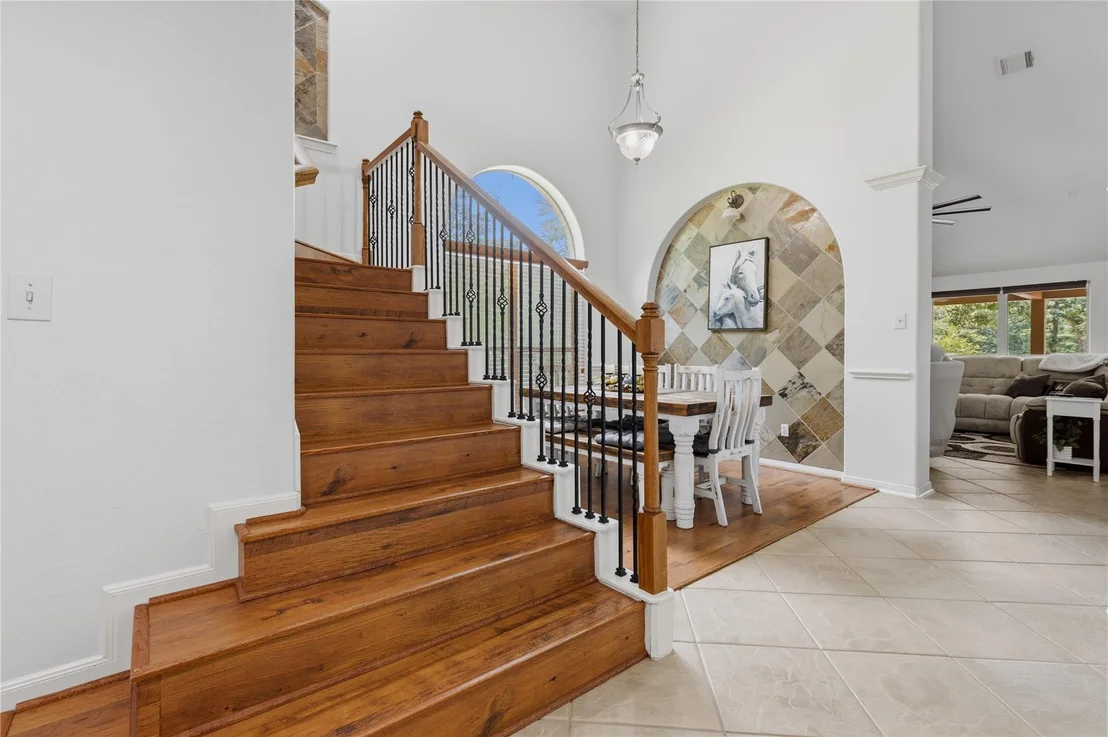 Photo of 203 Mapleleaf Street