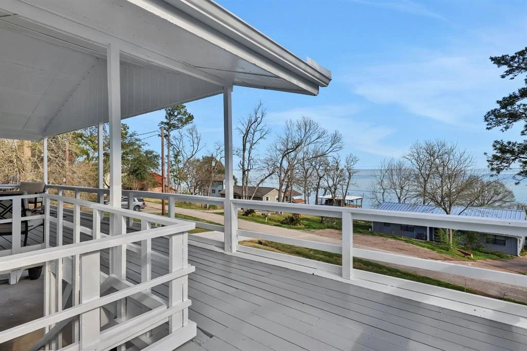 Photo of 255 Edgewater Way