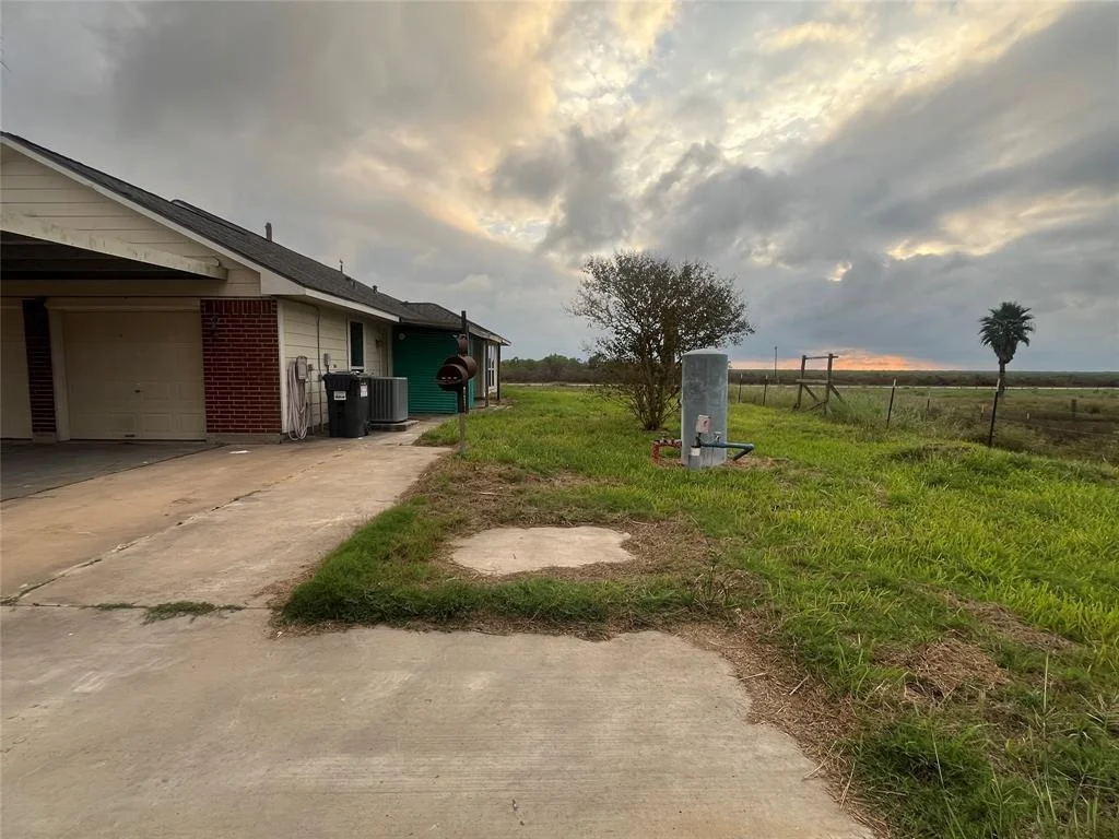 Photo of 5011 County Road 868d
