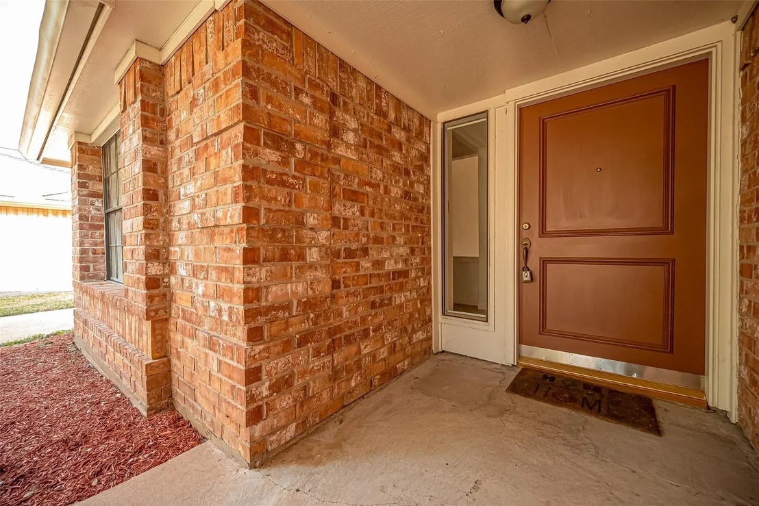 Photo of 2810 Pineleaf Drive