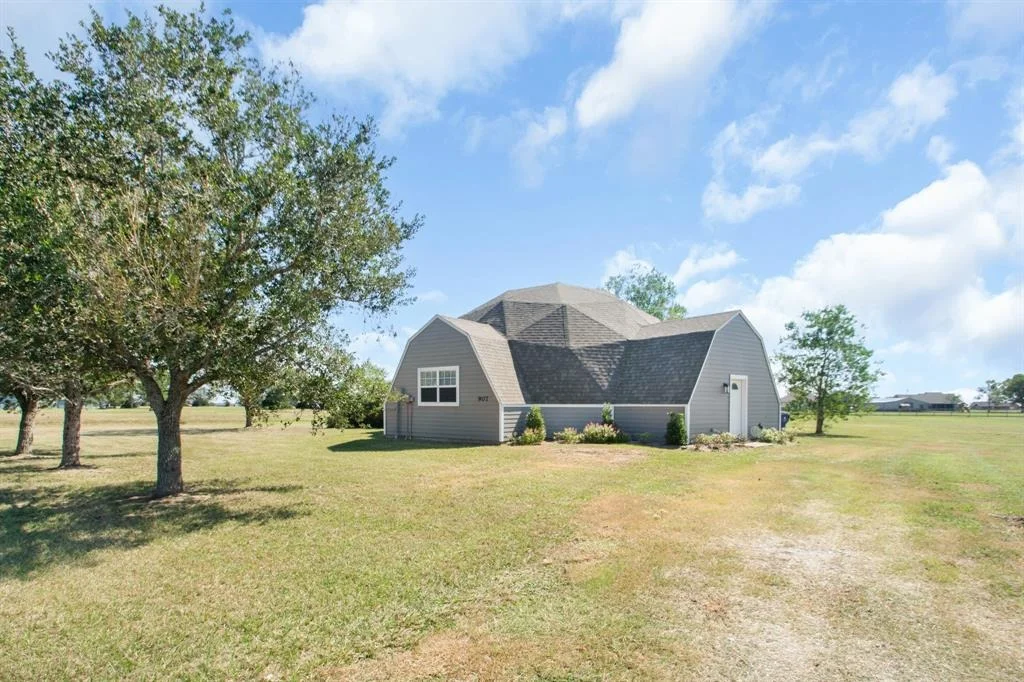Photo of 907 Longhorn Trail
