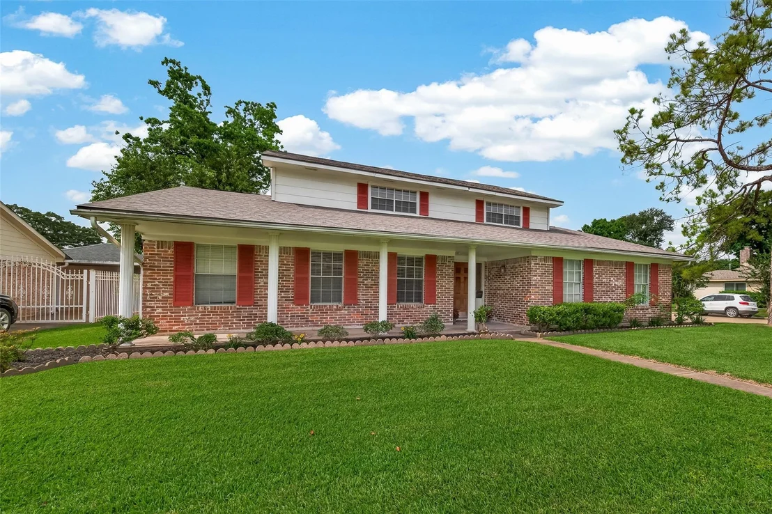 Photo of 9235 Sharpview Drive