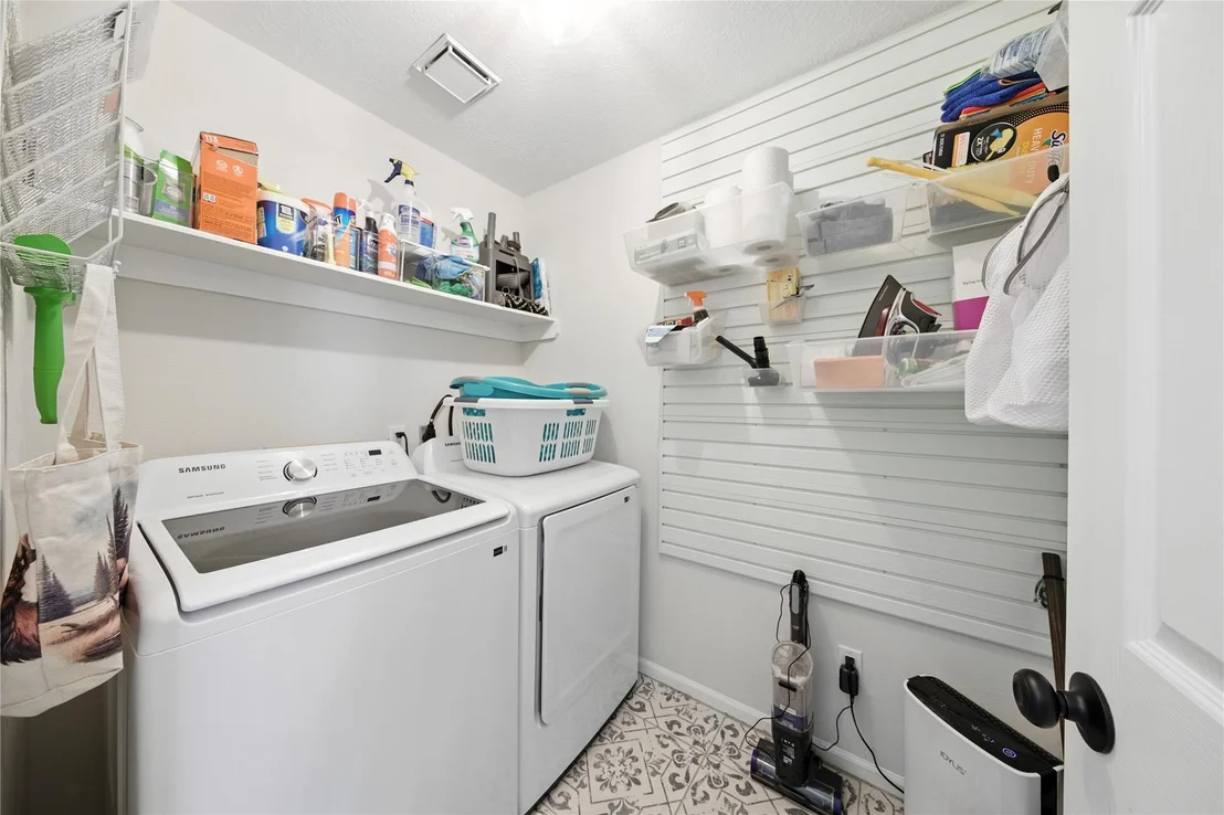 Photo of 115 Regency Way