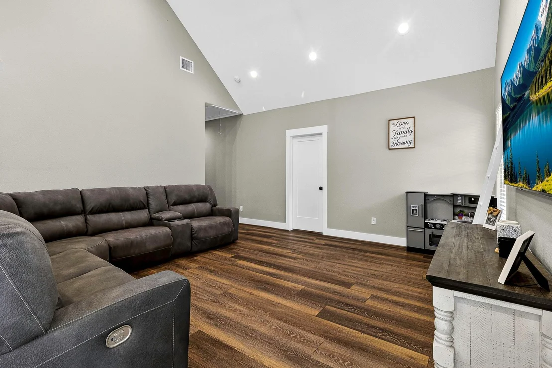 Photo of 950 Brushy Creek Drive