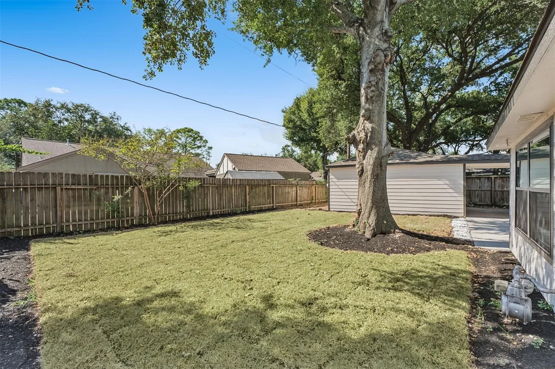Photo of 2807 Shadowdale Drive