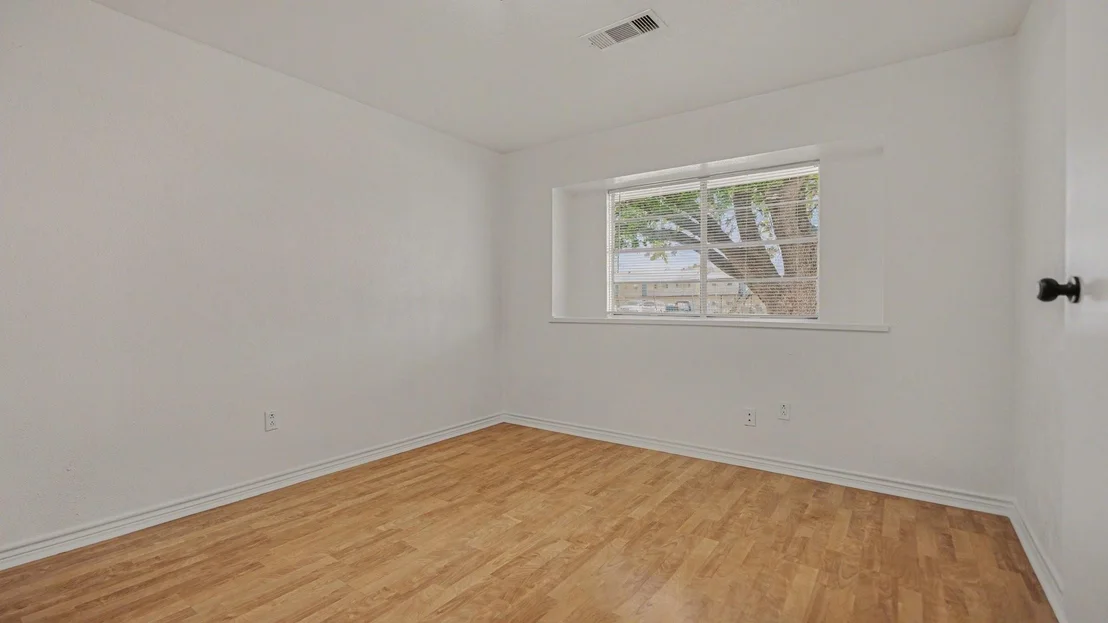Photo of 4523 Hemlock Drive