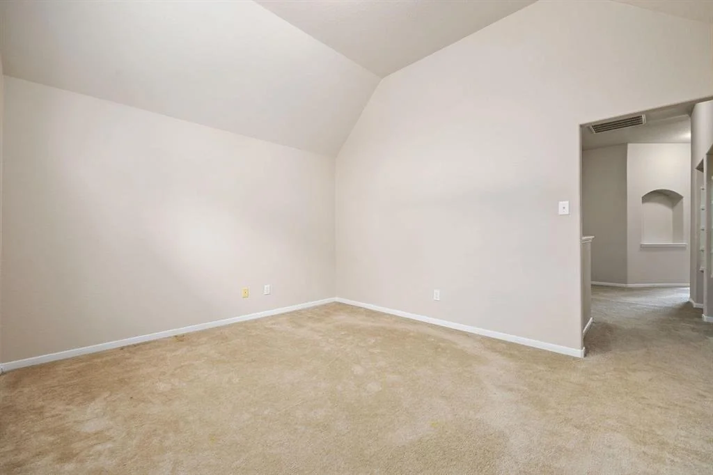 Photo of 2935 Red Oak Leaf Trl