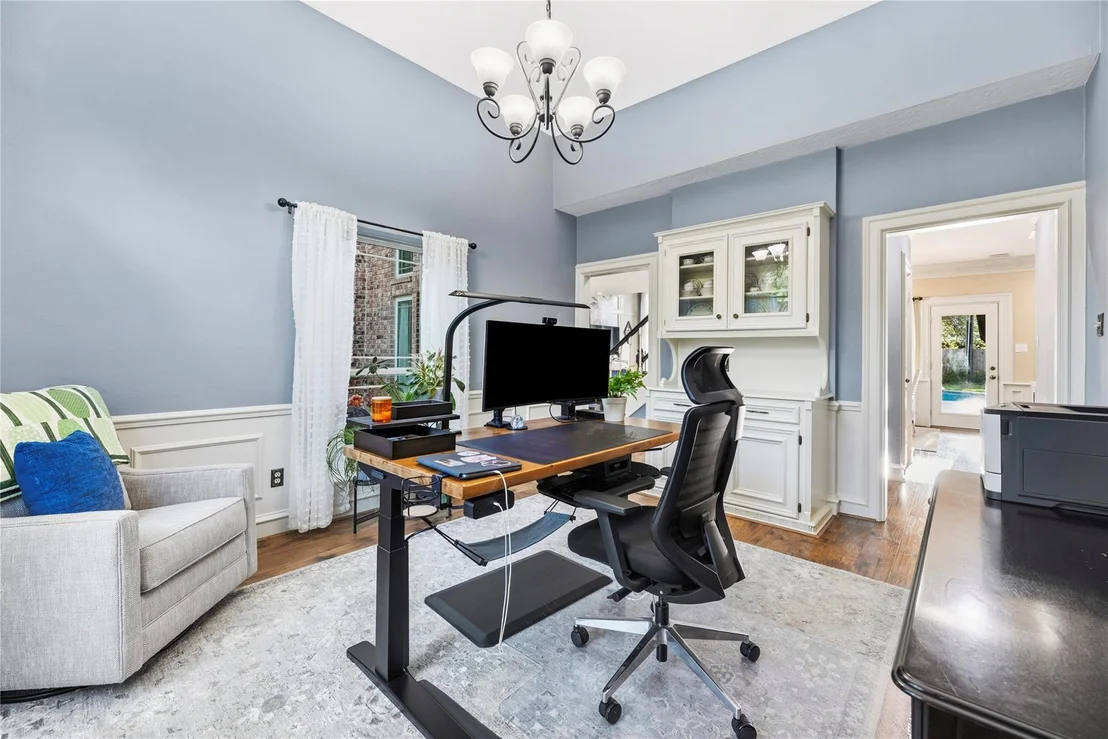 Photo of 2933 E Elm Circle