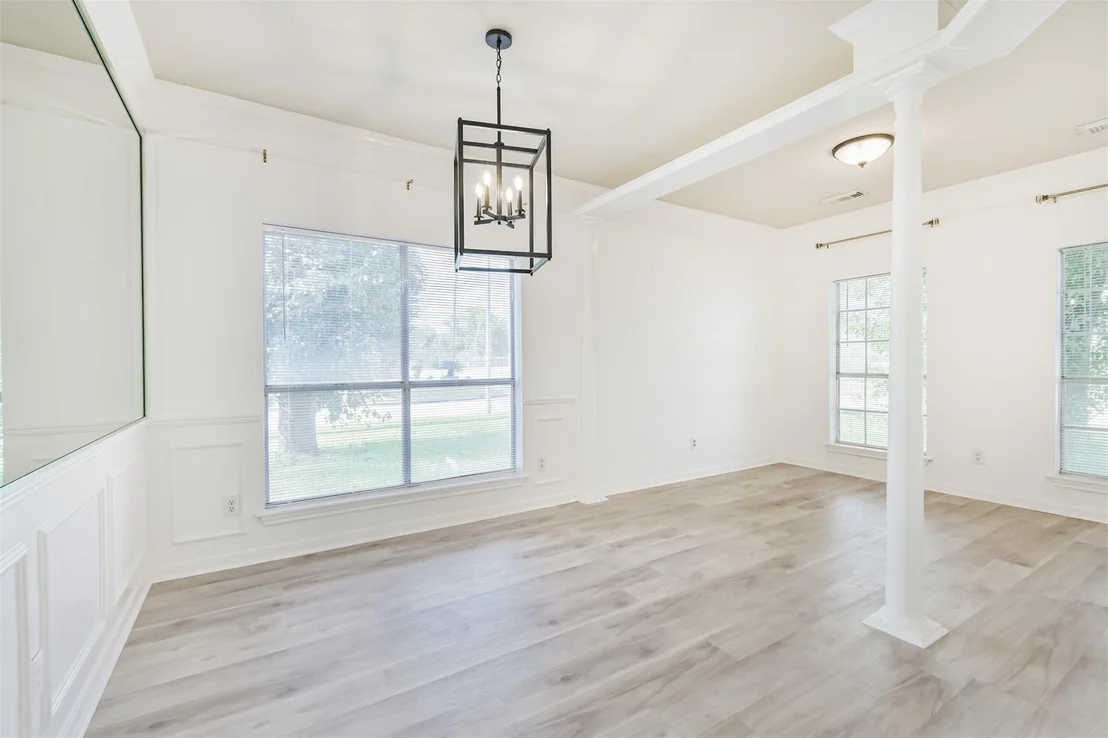 Photo of 1747 Rushworth Drive