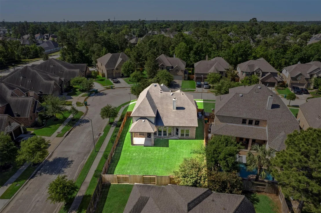 Photo of 1715 Laremont Bend Drive