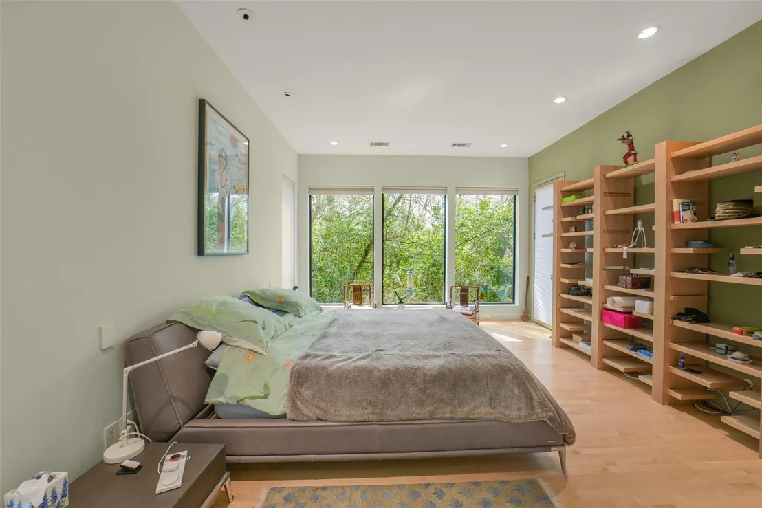 Photo of 15 Hudson Circle