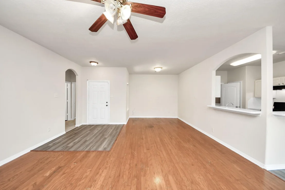 Photo of 5327 Rivergate Drive