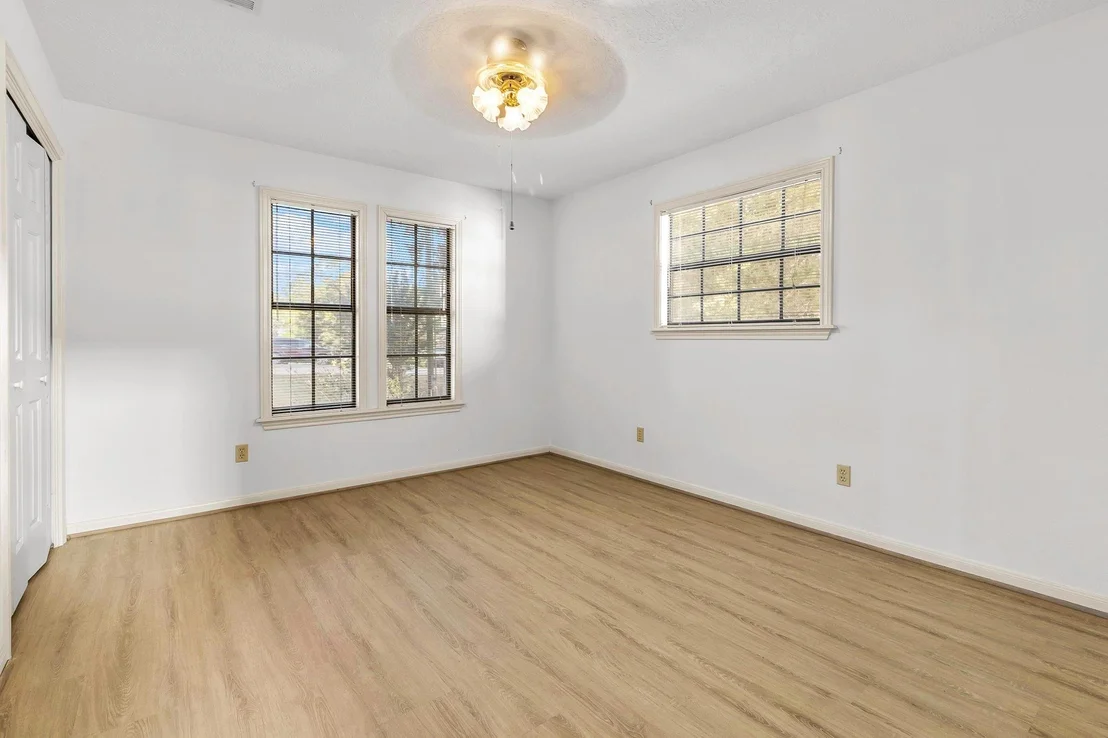 Photo of 554 Harbor Drive