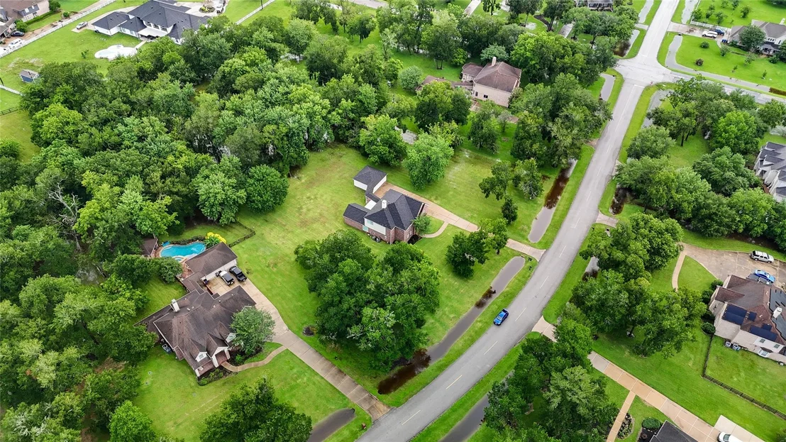 Photo of 7110 Rustling Oaks Drive