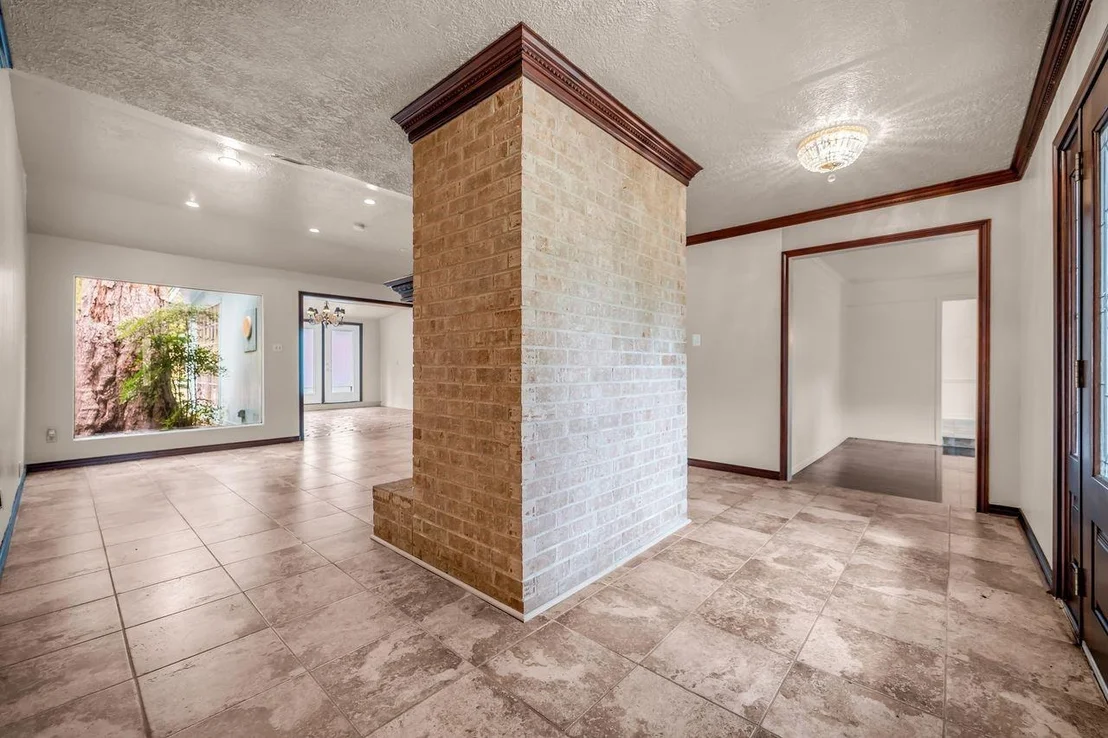 Photo of 18815 Whitewood Drive