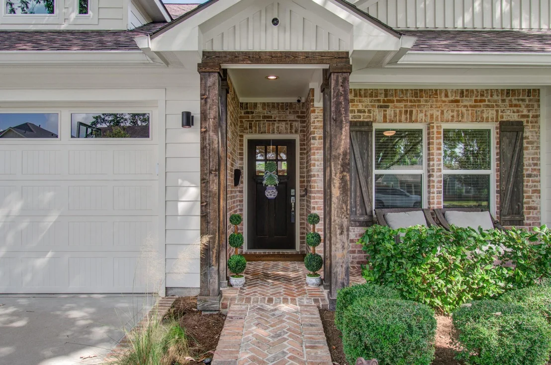 Photo of 1722 Chippendale Road