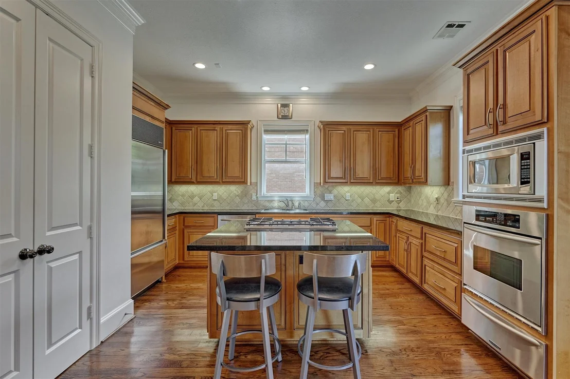 Photo of 83 Colonial Row Drive