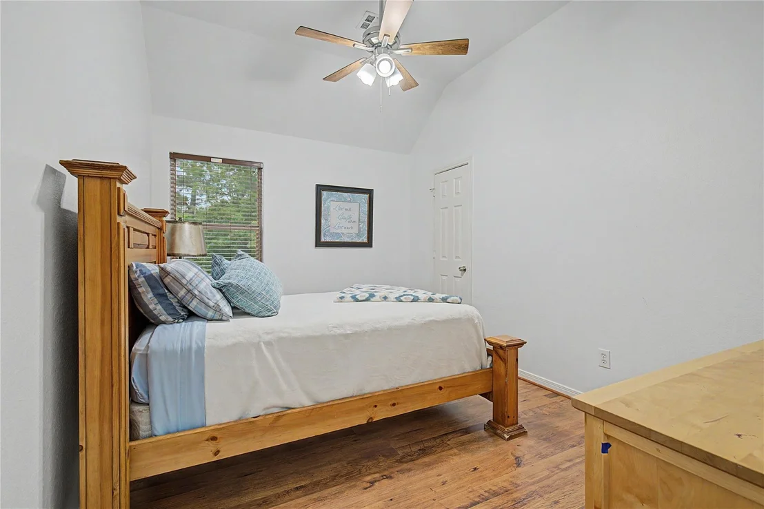 Photo of 203 Mapleleaf Street