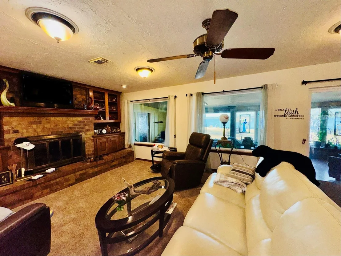 Photo of 201 Westwood Drive E