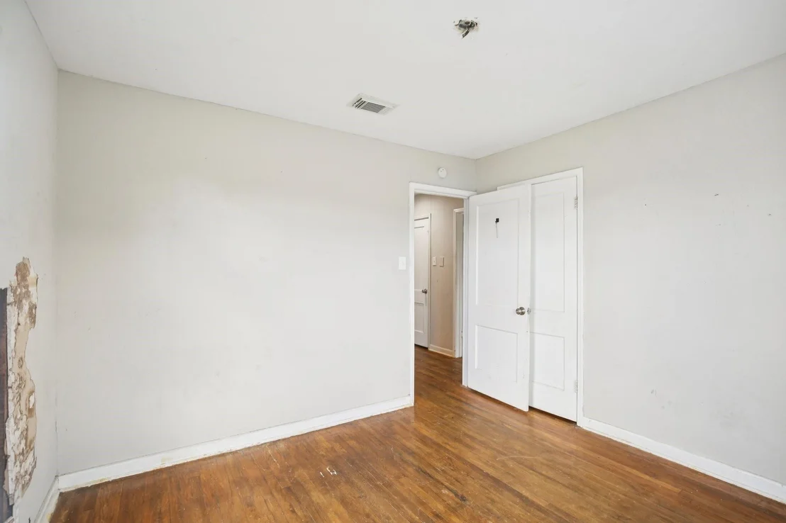 Photo of 1531 W 8th Street