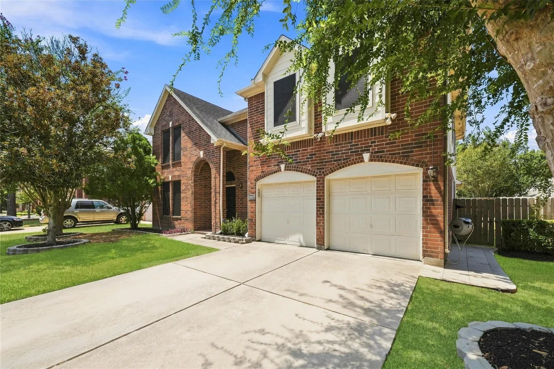 Photo of 10827 Oak Acres Drive