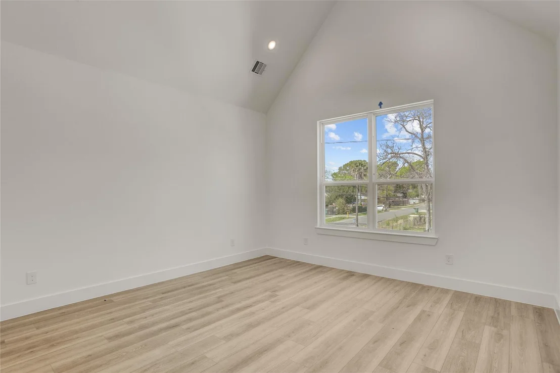 Photo of 9602 Burden Street