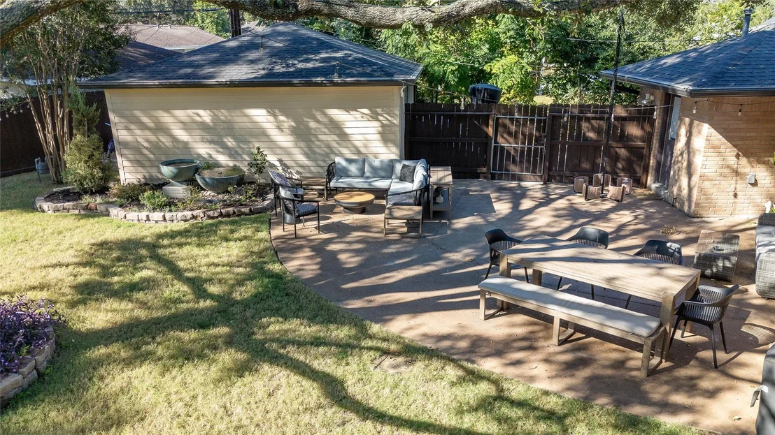 Photo of 5739 Valkeith Drive