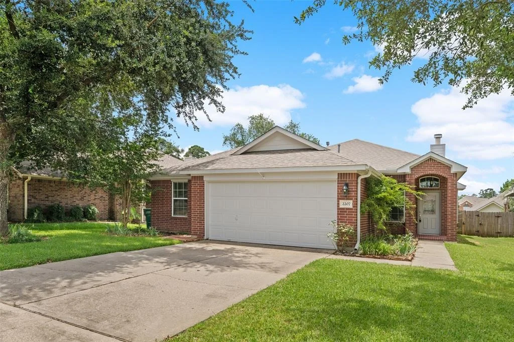 Photo of 2207 Highland Hills Drive