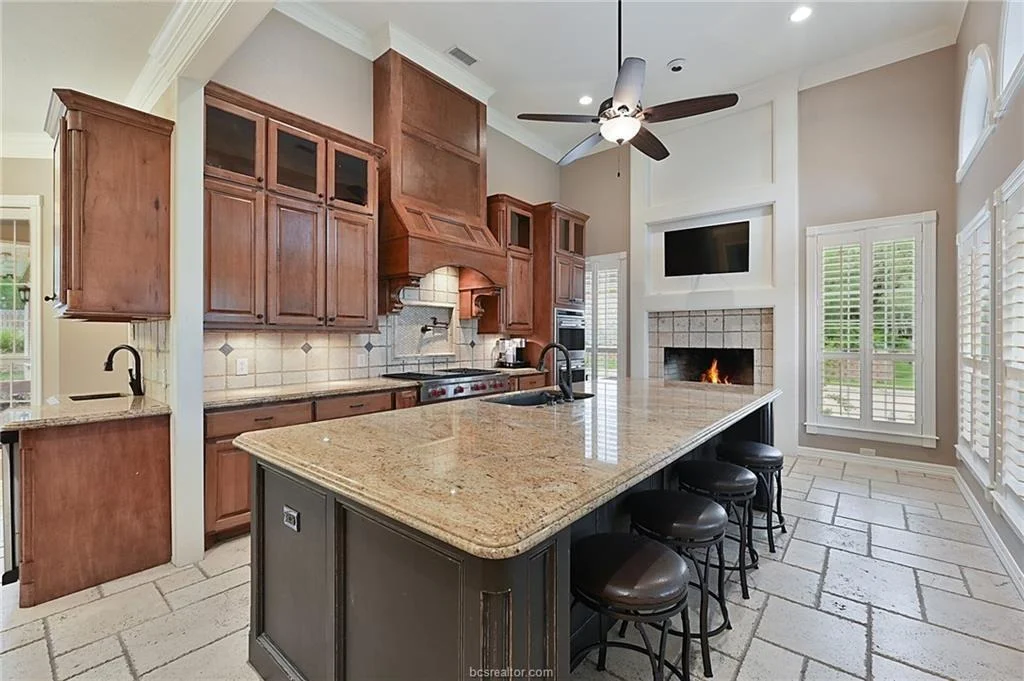 Photo of 4304 Hyde Park Lane