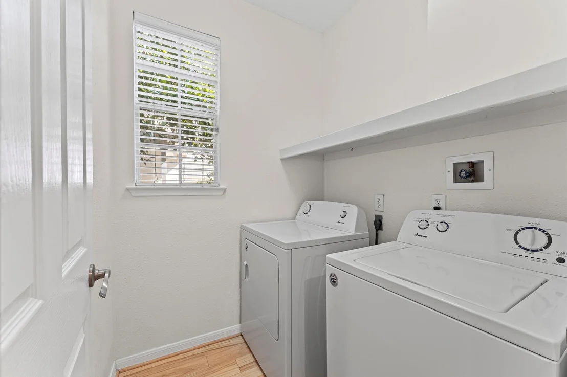 Photo of 50 Lakeridge Drive