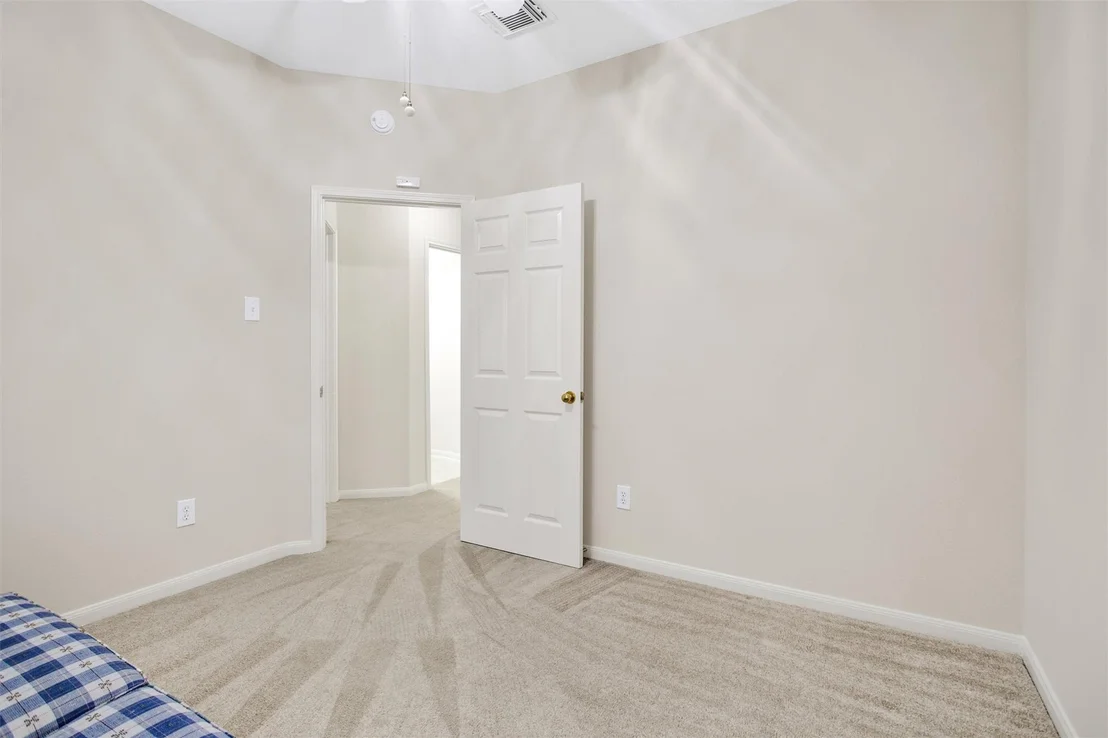 Photo of 6031 Skyhaven Lane