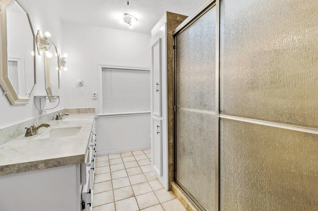 Photo of 554 Harbor Drive