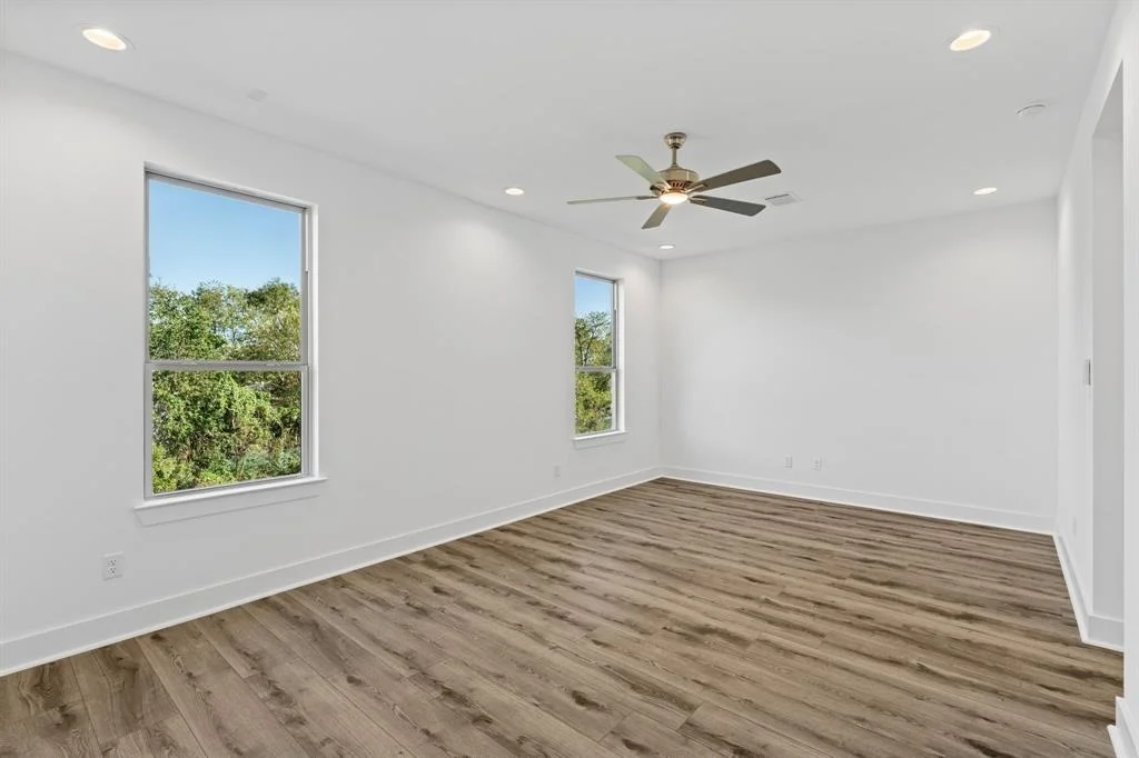 Photo of 5615 Savyon Drive