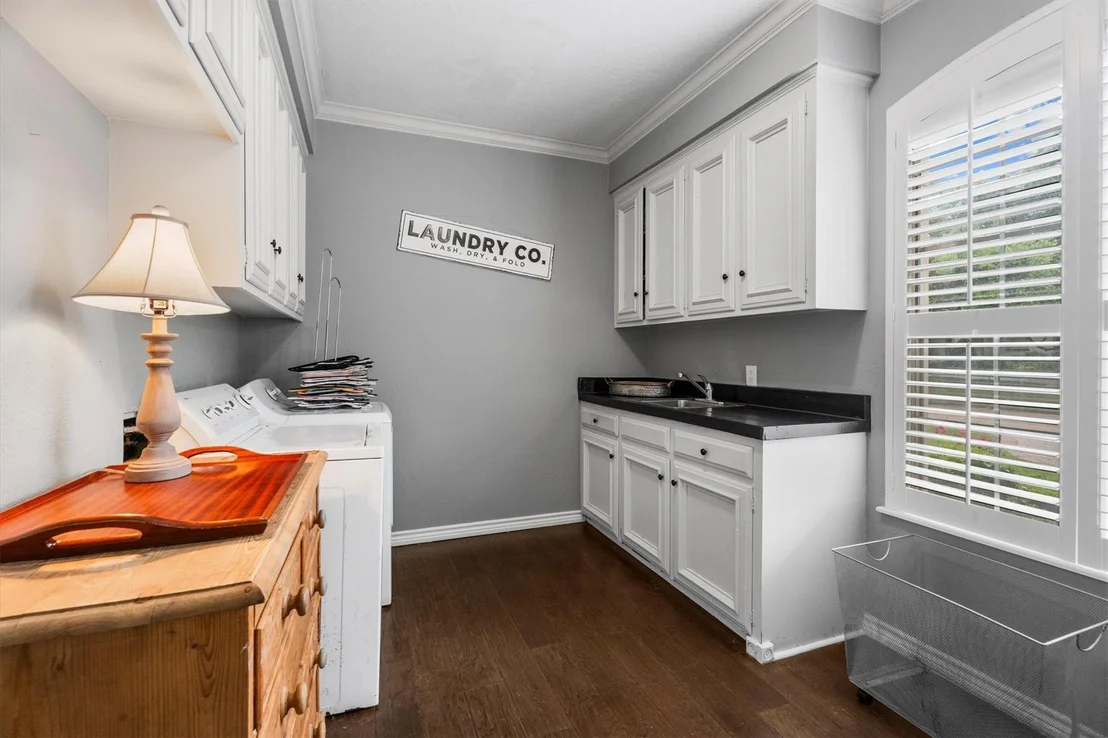 Photo of 15902 Guinstead Drive