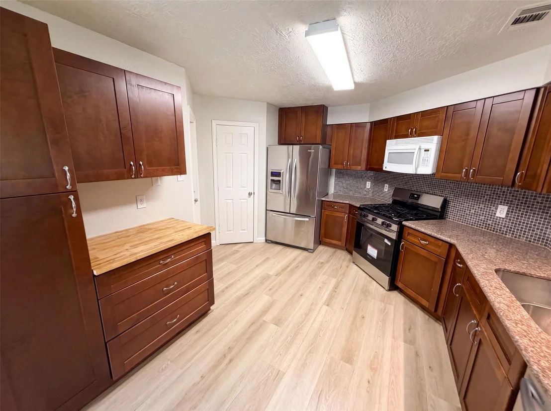 Photo of 318 Floravista Drive